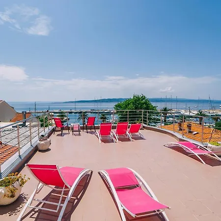Διαμέρισμα Luxur Center