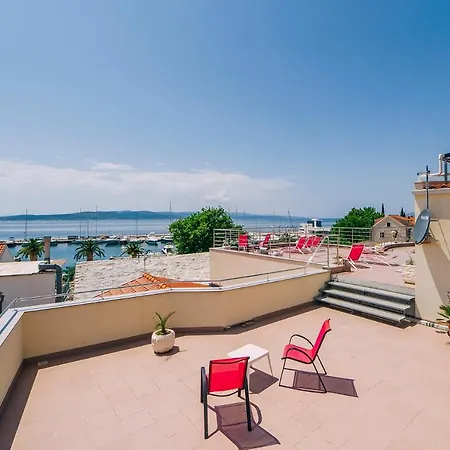 Διαμέρισμα Luxur Center *